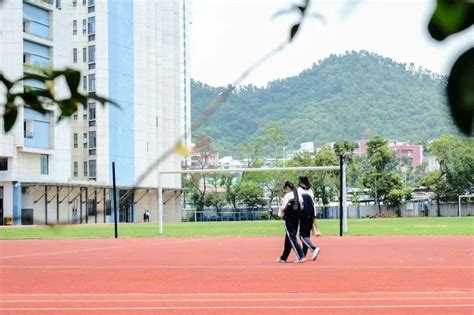 在深圳没居住证，不仅影响摇号还影响小孩上学…… - 知乎