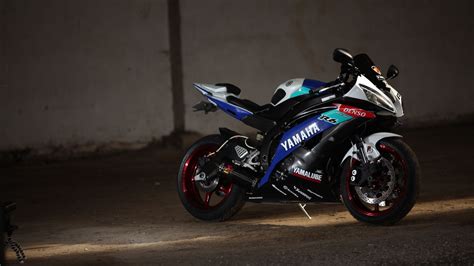 Yamaha R6