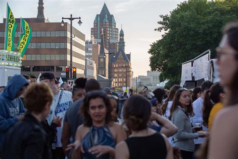 Visitors storm Milwaukee's 2019 Bastille Days riding "Le Hop" in record ...