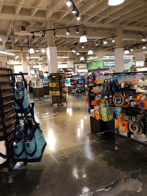 L.L.Bean - 131 Colonie Center, Albany, NY 12205 - Hours, Directions ...