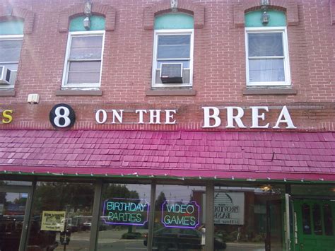 8 on the Break - Front - Arcade Locations - Picture Gallery - ZIv