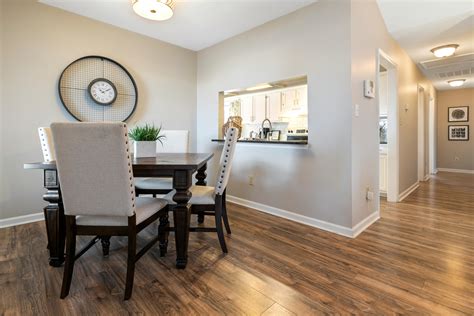 Comparing Luxury Vinyl Plank vs. Luxury Vinyl Tile: Which Is Right for ...