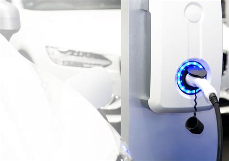 Delta-Q Technologies launches the RC1000 battery charger, expanding the ...