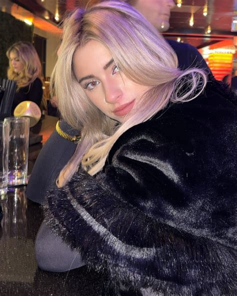 Jacqueline laurito | Do you like fake boobs? • • #explore #explorepage #explorepage #exploremore ...