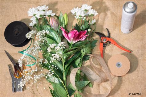 Flower Shop Work Table 的图像结果