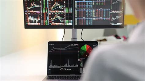 Triple Screen Laptop 的图像结果