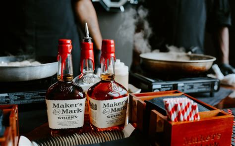 What's the Difference Between Bourbon, Whisky, & Scotch? – Saucey Blog