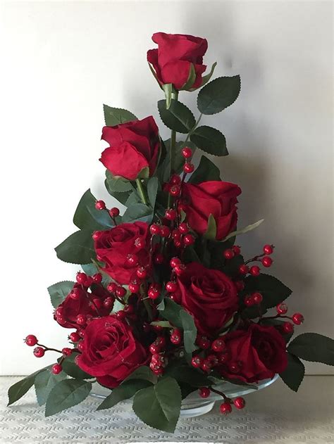 Fantastic Ideas For Red Floral Arrangement (67) | Valentine flower ...