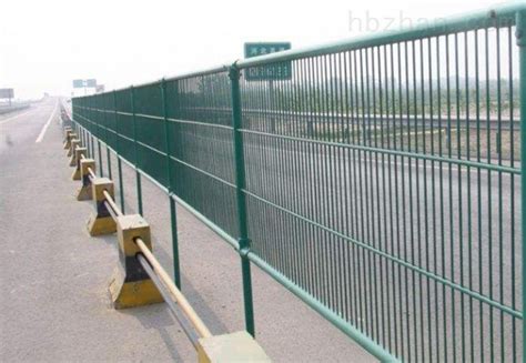 山东玻璃钢道路防眩网耐腐蚀性能好造价低-环保在线