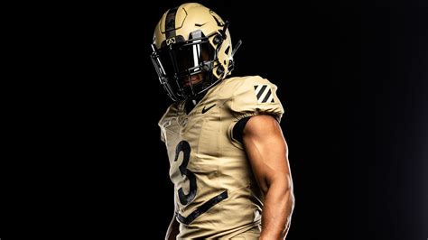 Army and Nike Team up for 2023 Army-Navy Uniform to Honor the Soldiers ...