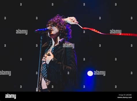 LP Singer Gender 的图像结果