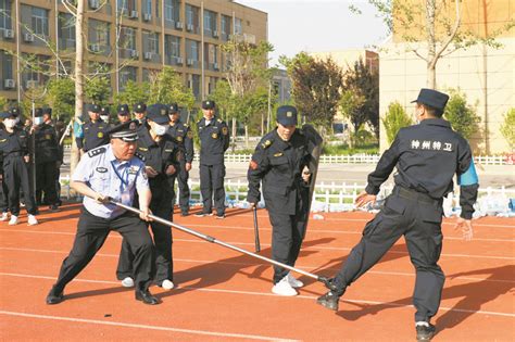 447名校园保安参加从业资格考试——中国菏泽网