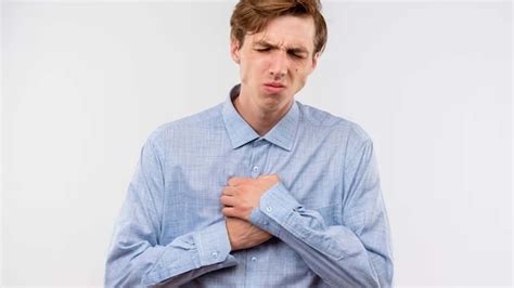 Can Gastritis Cause Chest Pain? – NutritionFact.in