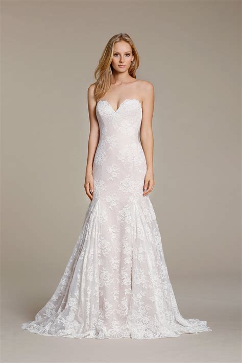 Sweetheart Lace Fitted Wedding Dress