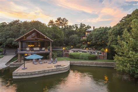 Texas Retreat Overlooking Fort Worth's Picturesque Eagle Mountain Lake ...