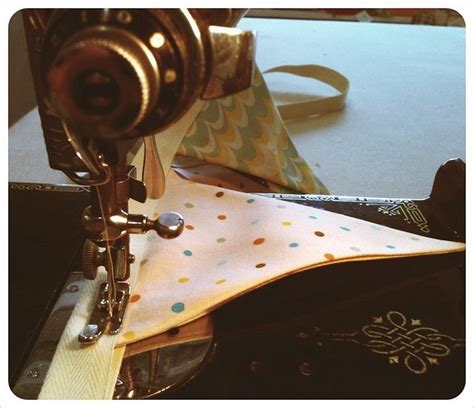 Singer Pixie Plus Sewing Machine 的图像结果