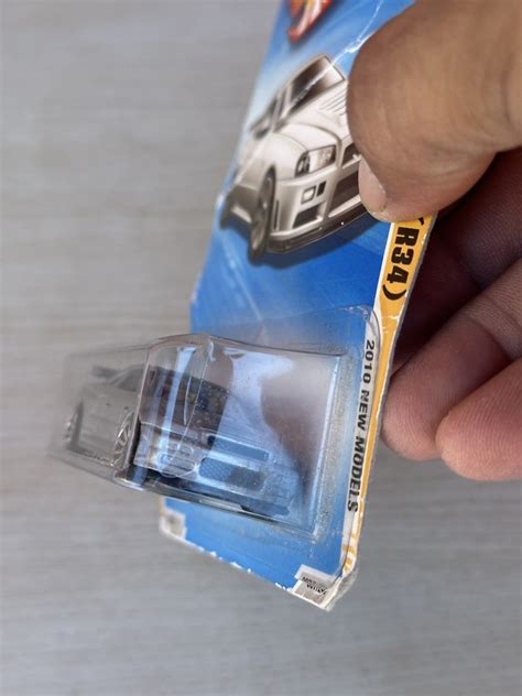 Hot Wheels Nissan Skyline GTR R34 2010 07/44 Brand New W Wear On ...