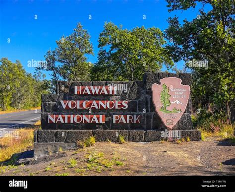 Volcanoes National Park Entrance Sign. Hawaii. USA Stock Photo - Alamy