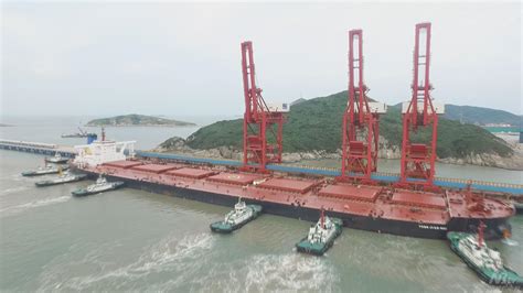宁波舟山港：港通天下争一流 整装驶向“新蓝海”