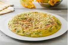 ricetta frittata con fiori di zucca ricetta frittata ai fiori di zucca cucchiaio d argento ricetta frittata con fiori di zucca ricetta frittata ai fiori di zucca cucchiaio d argento