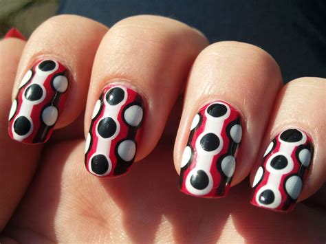 47 Amazing Retro Nail Designs