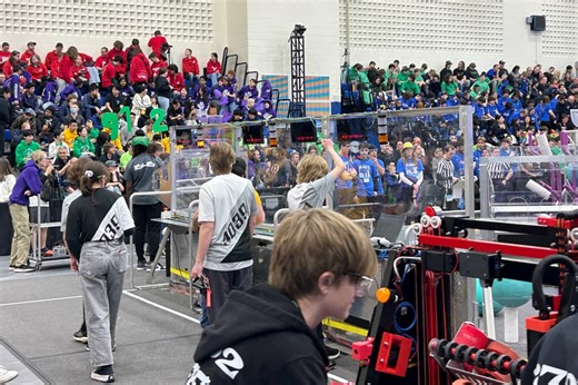 Robots return to Niagara College for FIRST Robotics Competition