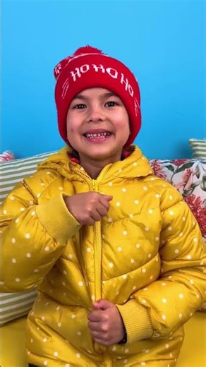 What to Wear? Let’s Play and Learn WINTER CLOTHES! 🎲🧣 #shorts #game