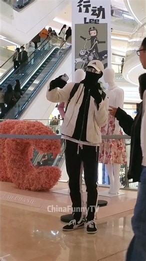 They Thought It Was Fake… Until It Moved 😱#prank #funnyprank #MannequinPrank