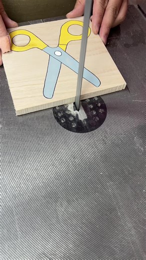 Wood Cutting ASMR 🇺🇸 | Pure Relaxation Feel the calm with every clean cut. Perfect for stress relief. 🎧#woodworking #woodcarving #satisfying #asmr #relaxing