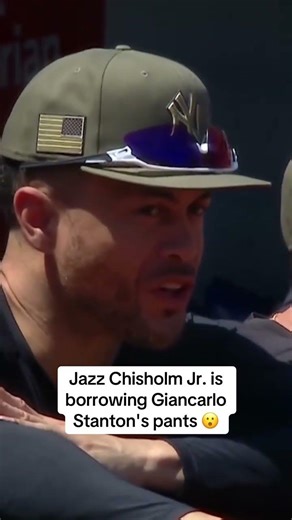 Chisholm is 5' 11" and Stanton is 6' 5" 😅
