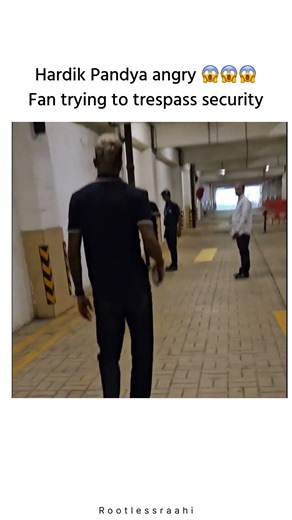 Hardik Pandya angry Fan try trespass security #short #viral #cricketbuzz #indvsnz #crazy