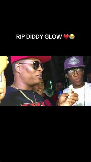 WOW DIOS MÍO ESTO TIENE QUE SER MENTIRA 💔😭 mi freestyler favorito nooooo 😭😭😭😭😭 wow DIDDY FLOW TE NOS FUISTE 💔 NO ME SALEN PALABRAS EN VDD DIALE LOCO POR TI FUE QUE YO ME INSPIRE PARA BAJAR A LOS JUNTES A IMPROVISAR Y CONTIGO FUE MI ULTIMA BATALLA Y LA BATALLA MÁS FAMOSA DE LA NUEVA ERA DEL FREE 😭💔😭💔😭💔😭💔😭 WOW BRO UNA PERSONA TAN HUMILDE Y BUENA GENTE COMO TÚ UN CHAMAQUITO QUE LO ÚNICO QUE QUERÍA ERA SALIR ADELANTE Y SER RECONOCIDO POR SU INCREIBLE TALENTO 😭😭😭 DIOS TE TENGA EN 