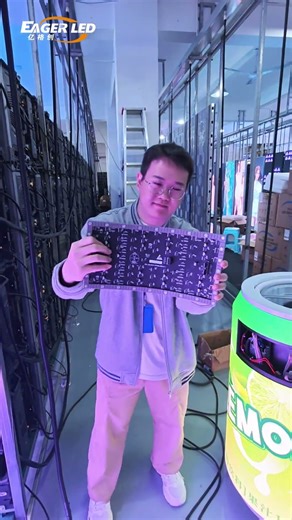 Repairing an LED display refrigerator.#eagerled #leddisplay #ledscreen #ledvideowall