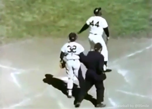 San Francisco Giants legend Willie McCovey smashes a sizzling line drive that's snagged by New York #Yankees second baseman Bobby Richardson for the final out of the 1962 World Series! Narration by the great Mel Allen! #SFGiants #MLB #Baseball #History | Baseball by BSmile