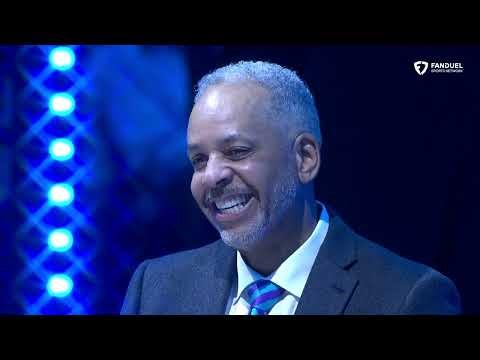 Hornets retire Dell Curry's No. 30 jersey in halftime ceremony | NBA on ESPN