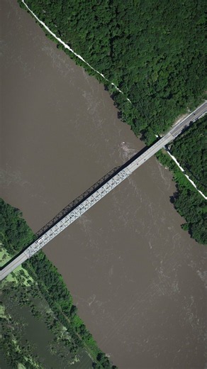 Missouri blew up I-70's only river bridge 💣