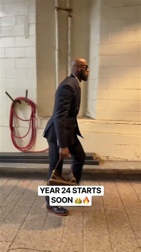 LeBron Arrives Suited Up For His Sixers Debut At MSG 👔🔥