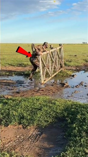 Never Give Up 💪 Army Officer’s Powerful Gate Challenge #shots #facts