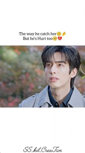 The way he catch her😍🤌✨|Shine on me cdrama💕|#cdrama#shortsfeed#songweilong #zhaojinmai#fyp