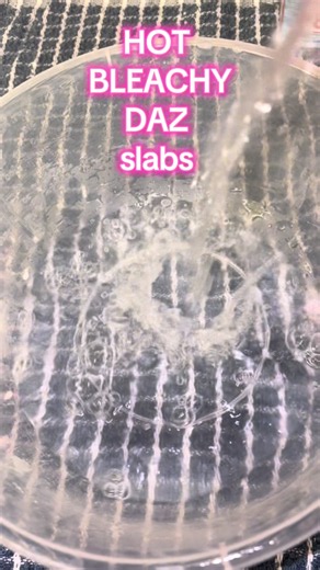 Hot Bleachy Daz Slabs ASMR: The Most Satisfying Laundry Sound!