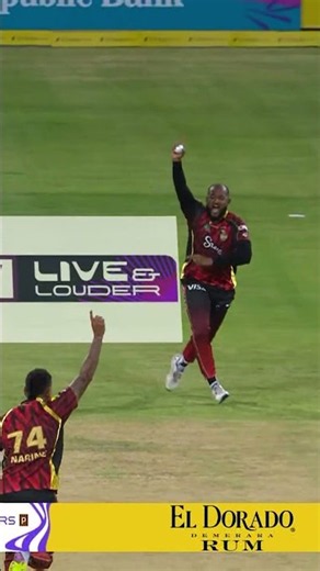 Sunil Narine has ANOTHER wicket! 😱