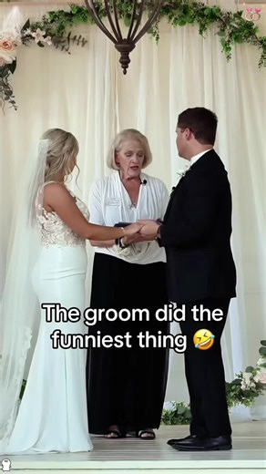 Funny Wedding Moments with Groomsmen Huddle