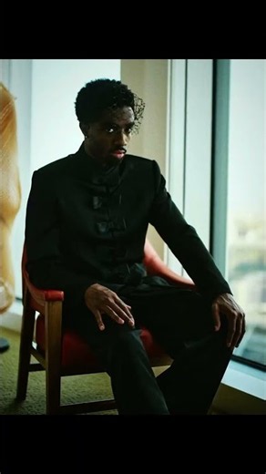 caleb mclaughlin is becoming the male zendaya and i’m SO here for it 😭🤌🏽