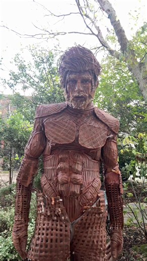 George :p (@georgegaraway)’s video of wicker twins