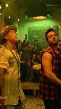 Luis Fonsi sings his iconic song Despacito ft Daddy Yankee pt4
