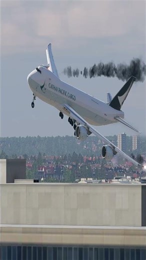 BOEING 747 Makes EMERGENCY Landing On Ocean Due To Engine Fire