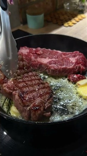 🥩🔥 Perfect Pan-Seared Ribeye Steaks with Garlic Butter & Herbs 🧄🧈