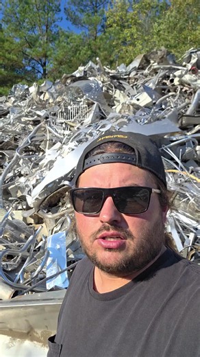 Anyone running large dumps over the road? #Scrap-Life