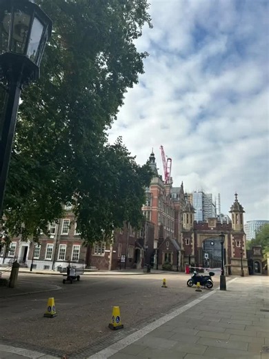 #london #historical #ciob #sustainable #retrofit | Julie Walters CMgr FCMI