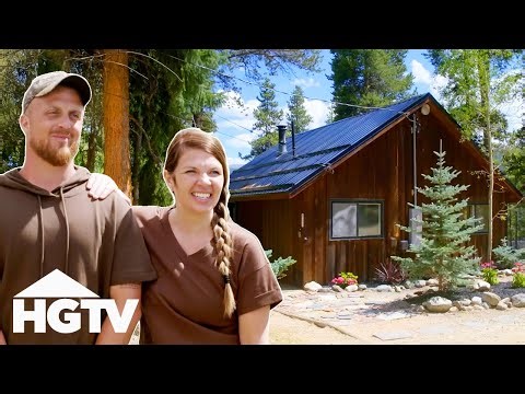 Kim Renovates An Outdoor Cabin With The Most STUNNING Patio & Deck! | Battle On The Mountain